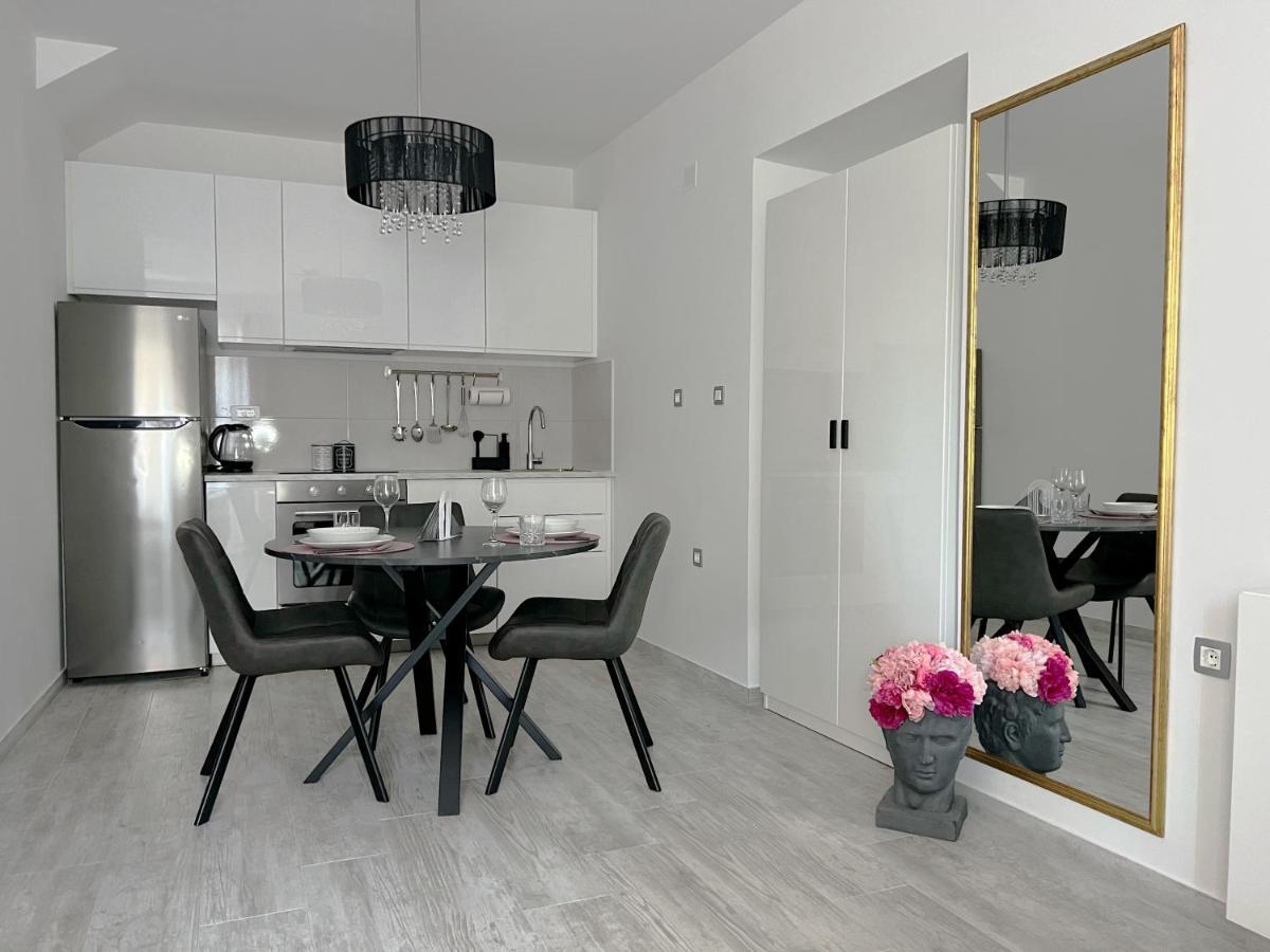 Studio Apartman Perla Split Bagian luar foto